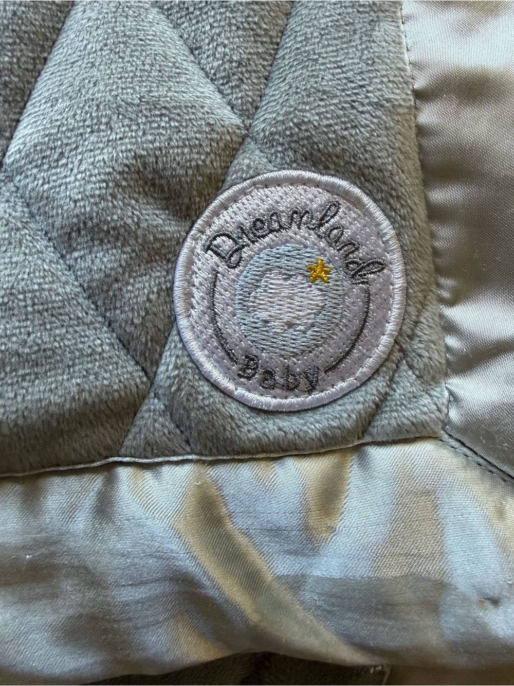 Dreamland Baby weighted toddler blanket with Satin Trim.  36”x48” Gently used . - Picture 2 of 4